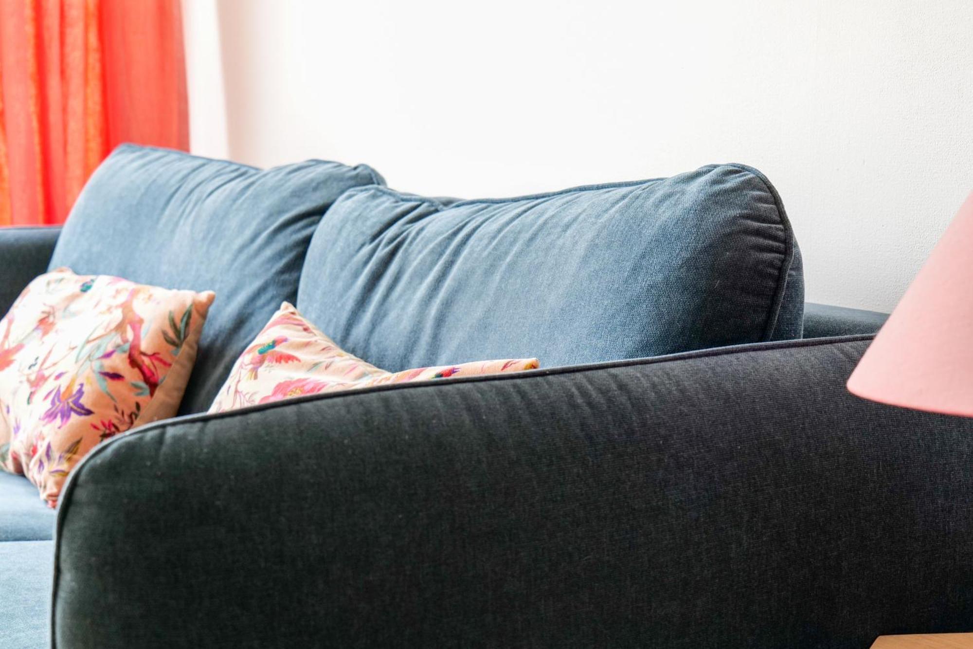 Appartement Renove Avec Gout Et Idealement Situe A Deux Pas Du Remblai เลส์ซาบล์-โดล็อนน์ ภายนอก รูปภาพ