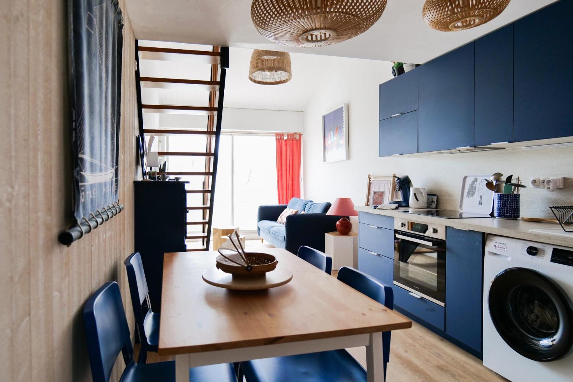 Appartement Renove Avec Gout Et Idealement Situe A Deux Pas Du Remblai เลส์ซาบล์-โดล็อนน์ ภายนอก รูปภาพ