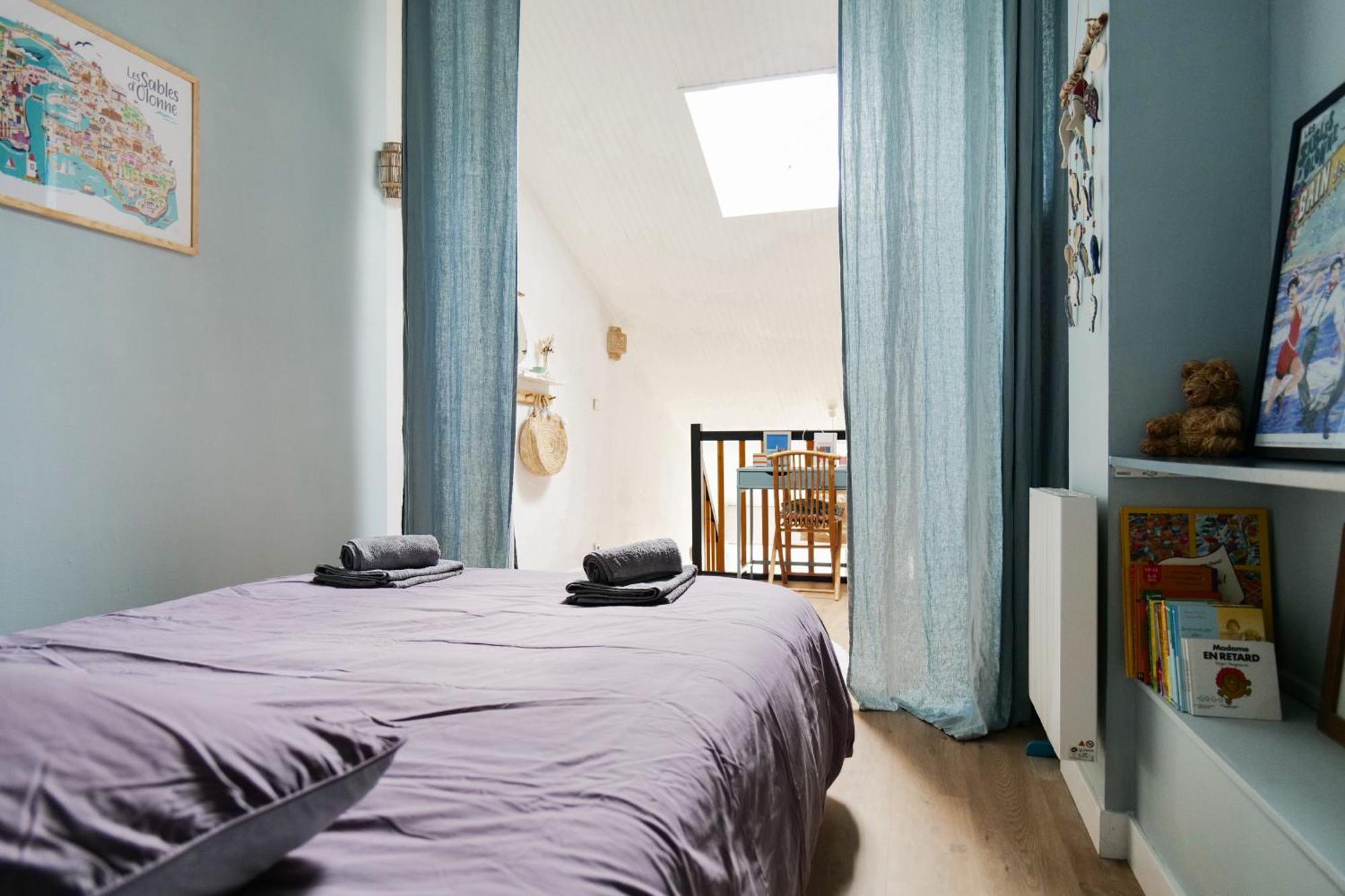 Appartement Renove Avec Gout Et Idealement Situe A Deux Pas Du Remblai เลส์ซาบล์-โดล็อนน์ ภายนอก รูปภาพ