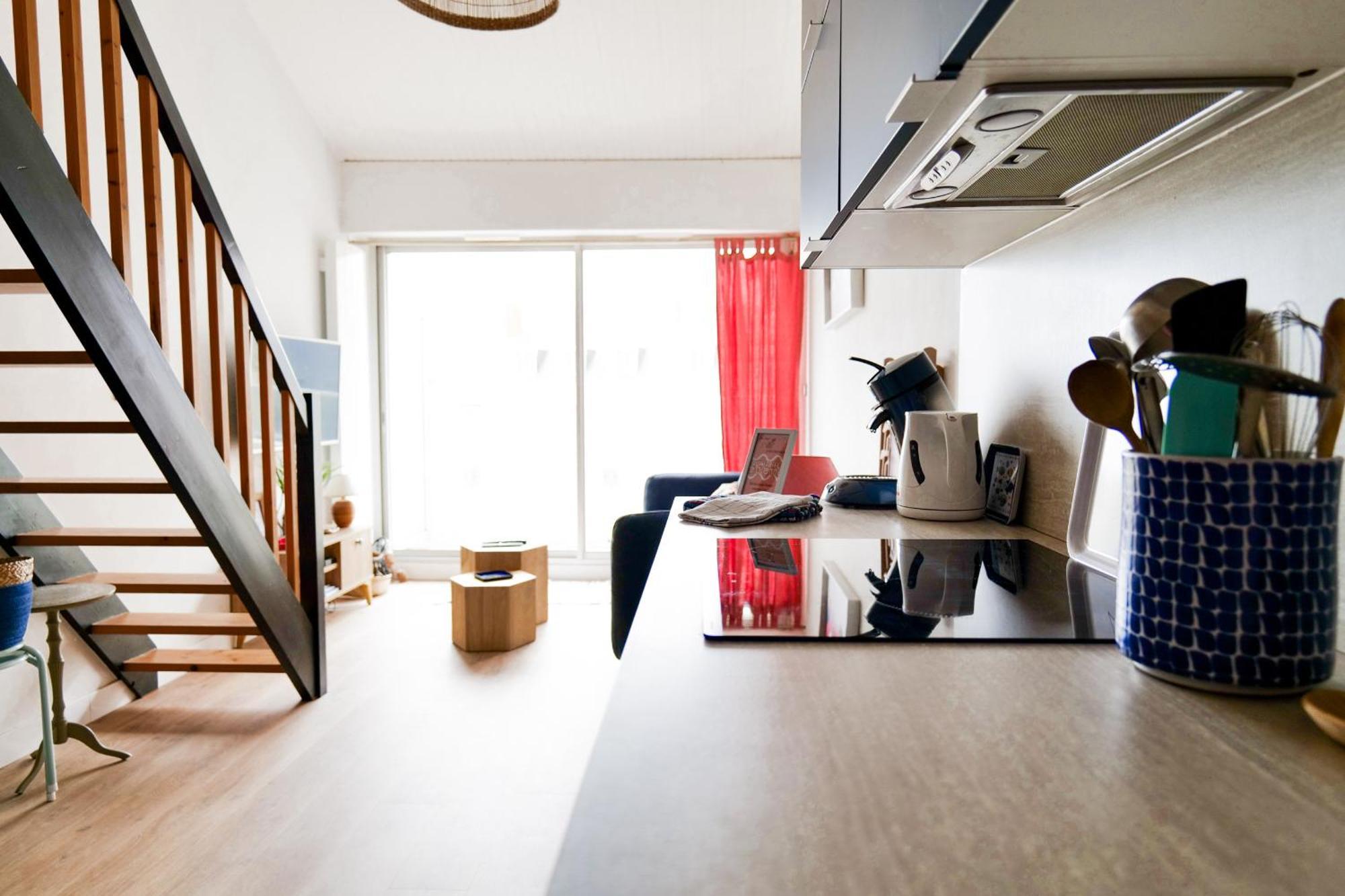 Appartement Renove Avec Gout Et Idealement Situe A Deux Pas Du Remblai เลส์ซาบล์-โดล็อนน์ ภายนอก รูปภาพ